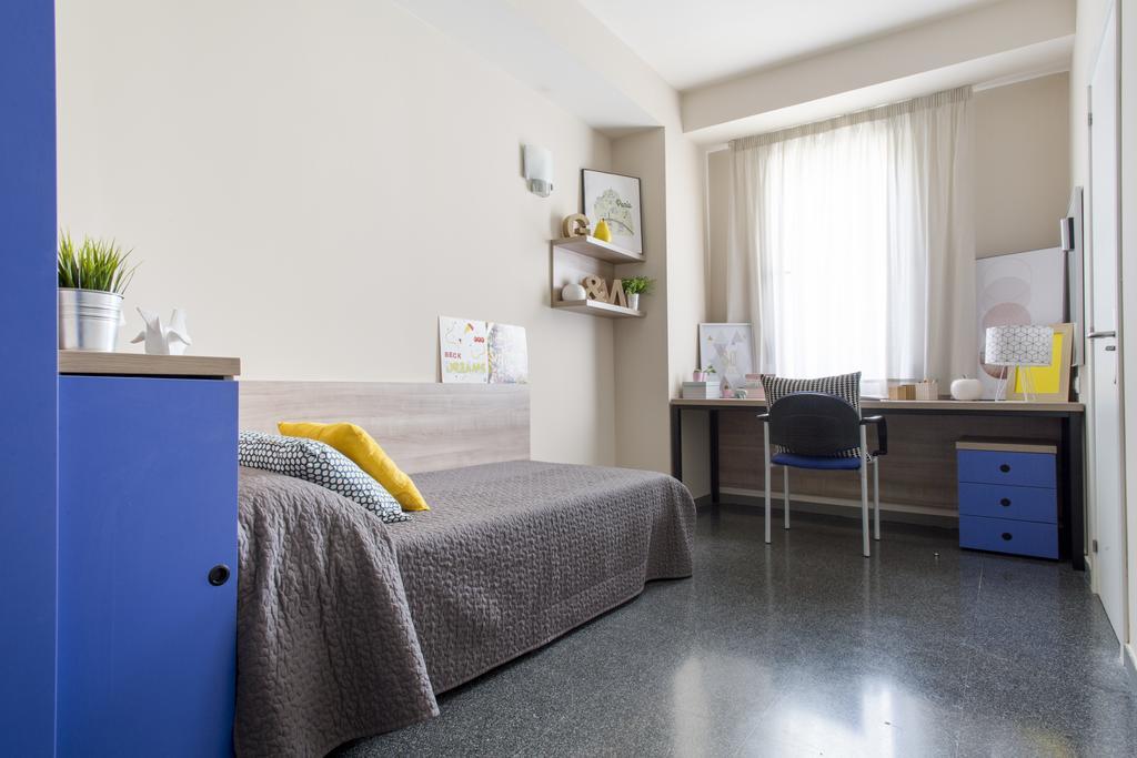 Residencia Universitaria Resa Damia Bonet Valencia Eksteriør bilde